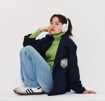 TINA : JOJUN 와펜 부착 블레이저