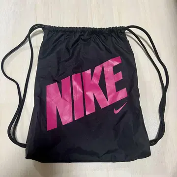 나이키 냅색 블랙 x 핑크