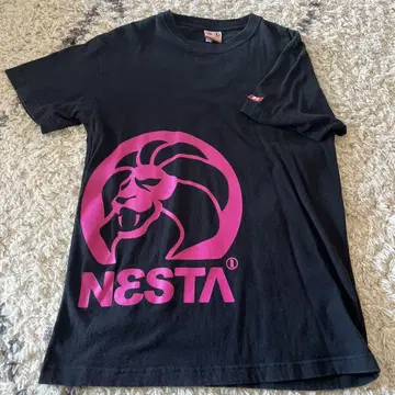 NESTA 블랙 T셔츠 핑크 로고 새상품급