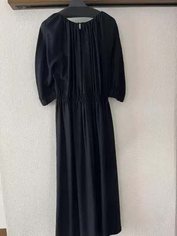 마르티니크 멜로즈 원피스 블랙