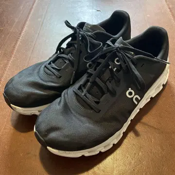 On Cloudflow 러닝화 블랙 26.5cm