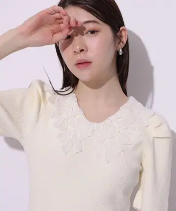 리랜드트루 리본 레이스 반팔 니트