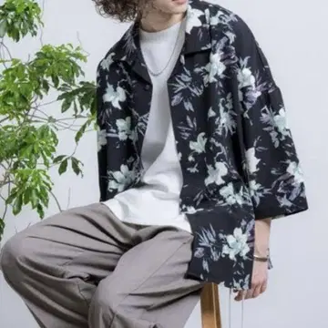캐스퍼 존 바리우스 돌먼 셔츠 꽃무늬