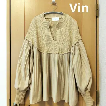 Vin 베이지 도킹 플리츠 디자인 상의