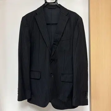 블랙 스트라이프 비즈니스 정장