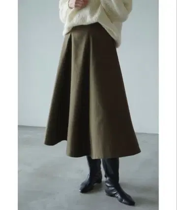 CLANE 하이 웨이스트 서큘러 스커트 미사용 새상품