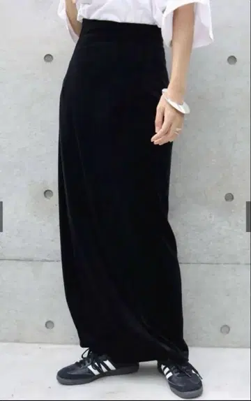 aere high waist velours skirt 36