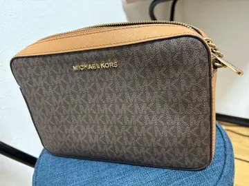 MICHAEL KORS 모노그램 숄더백