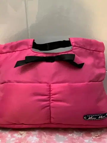 유키코 하나이 핑크 리본 토트백