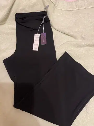 [새상품] 일본제 유키 ALDINA 블랙 스트레이트 팬츠 4L