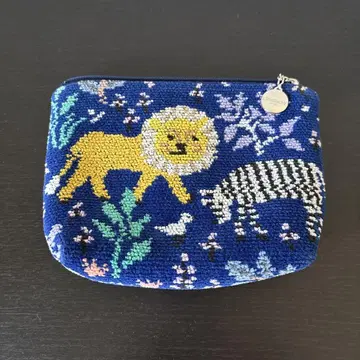 러브리 바이 페일러 애니멀 포레스트