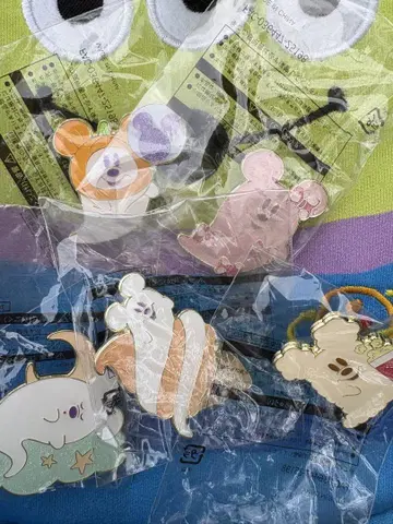 할로윈 핀 배지