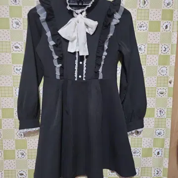 ROJITA 프릴 리본 포함 블랙 원피스