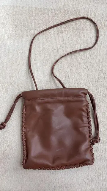 VASIC 브라운 숄더백