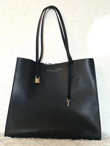 MARC JACOBS 백