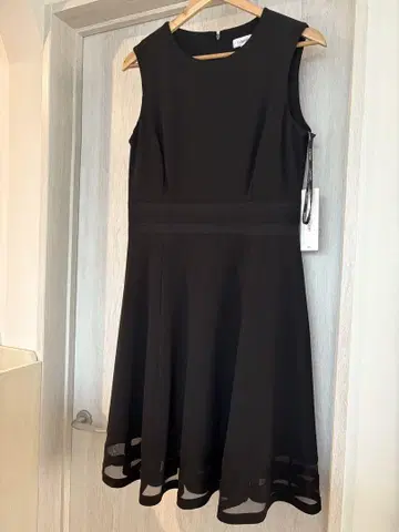 Calvin Klein 슬리브리스 원피스 10호 블랙