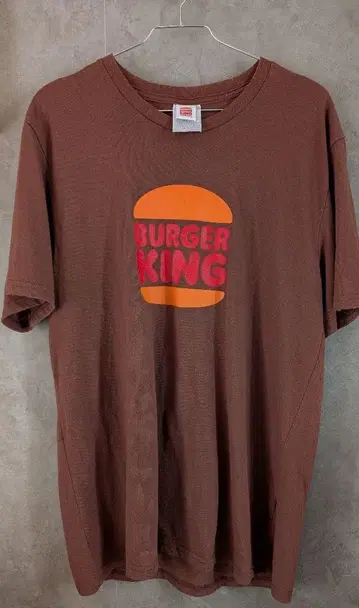 BURGER KING 로고 T셔츠 브라운