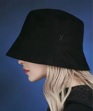 VARZAR 바자르 Stud drop 버킷햇