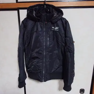 ALPHA INDUSTRIES 블랙 후디드 자켓 L 사이즈