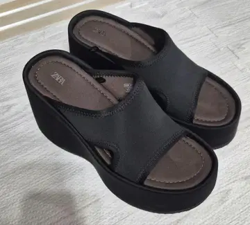 ZARA 블랙 탑스티치 웨지 37