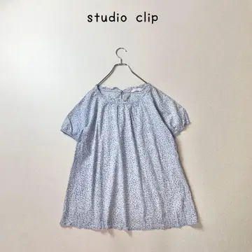 studio clip 스카이블루 플라워 프린트 반팔 블라우스