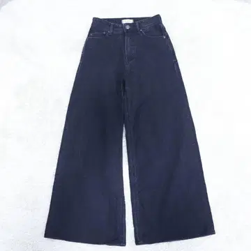 새상품급 YANUK 와이드 플레어 데님 24AW W23