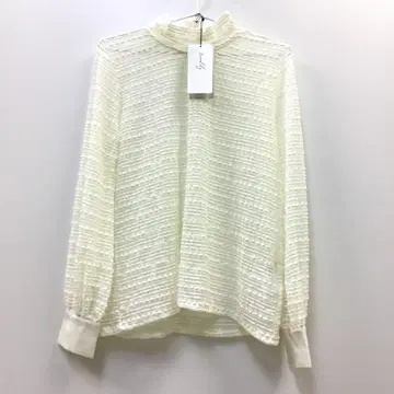 [ 새상품 ] Arumlily 아로밀리 아이보리 긴팔 상의