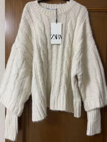 ZARA 아이보리 케이블 니트 S/M