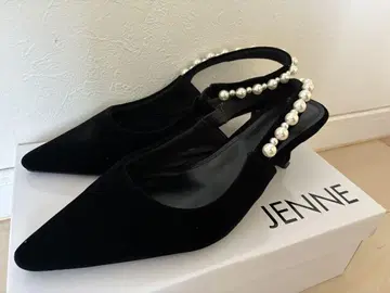 새상품급 JENNE / 펌프스