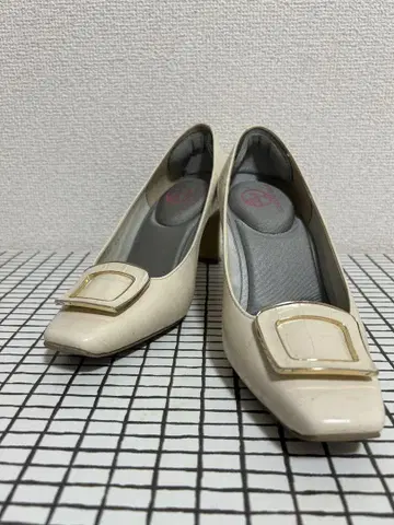 아이보리 스퀘어토 하이힐 LL