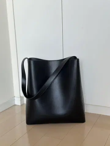 블랙 심플 토트백