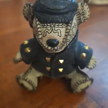 곰 키링 블랙 코트