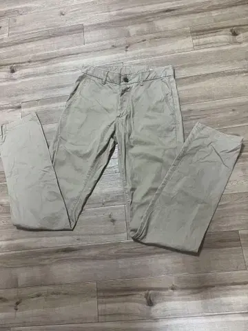 grown & sewn 베이지 치노 팬츠 3개 버튼