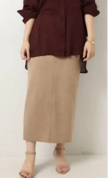 Spick & Span 페이크 스웨이드 스트레치 타이트 스커트
