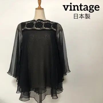 [vintage] 새상품급 블랙 쉬폰 비침이 예쁜 플레어 자수 상의