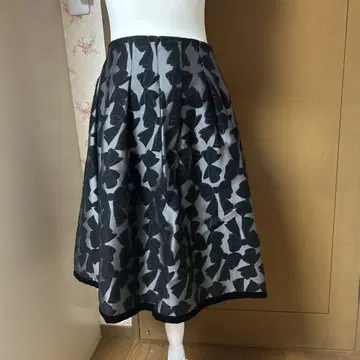 M's 그레이시 리본 스커트