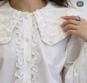 네쥬 neige 휘핑 크림 프릴 옷깃 블라우스