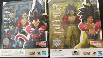 S.H.Figuarts 슈퍼 사이어인 4 손오공 베지터 세트