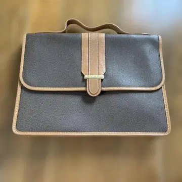 LANCEL 비즈니스 백 B5 사이즈