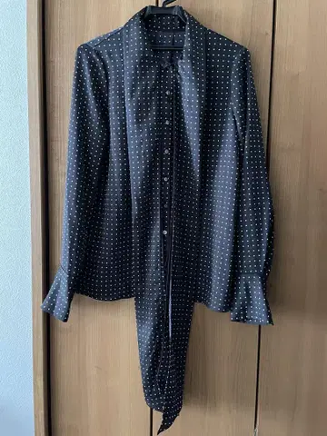 FRAY I.D 도트 블라우스