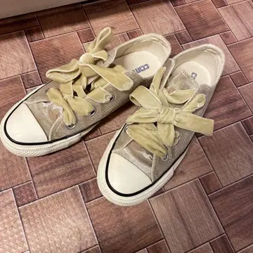CONVERSE ALL STAR 베이지 스니커즈 광택 있음 벨로아 느낌