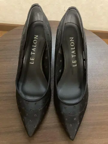 LE TALON 블랙 스틸레토 펌프스