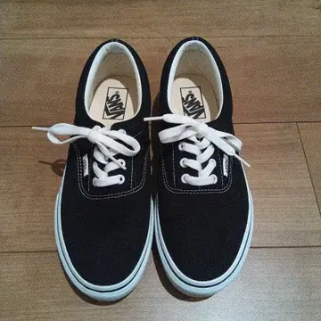 Vans 블랙 스니커즈