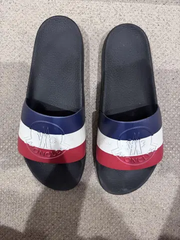 MONCLER 로고 슬라이드 샌들 네이비/레드