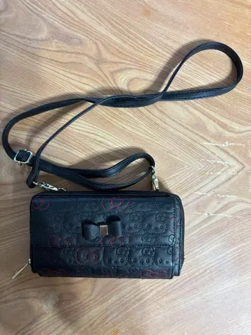 키티 리본 포함 블랙 장지갑