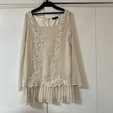 리엔다 긴팔 레이스 플리츠