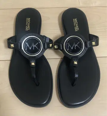 MICHAEL KORS 블랙 플랫 샌들 24cm