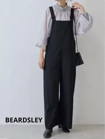 새상품급 BEARDSLEY 사이드 버튼 살로펫 블랙