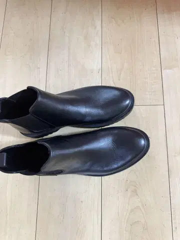 GU 블랙 가죽 사이드 고어 부츠