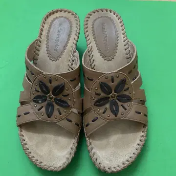 Hush Puppies 베이지 샌들 약 5cm 힐